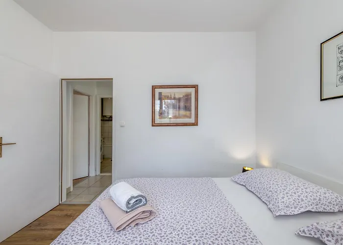 Meje Seafront Suite