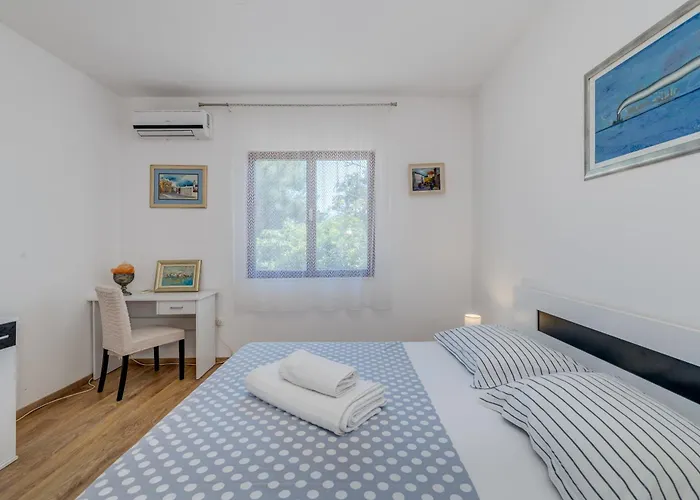 Meje Seafront Suite